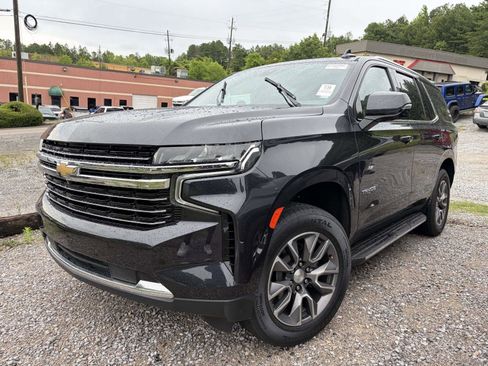 Used 2022 Chevrolet Tahoe LT w/ LT Signature Plus Package RWD image 3