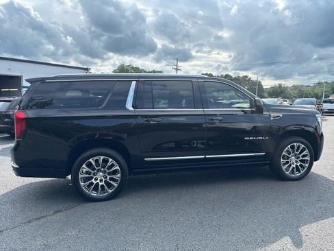 Used 2025 GMC Yukon XL Denali w/ Sun & Power Step Package AWD/4WD image 4