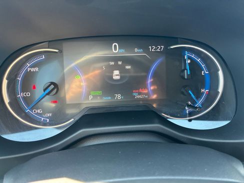 Used 2025 Toyota RAV4 LE image 34