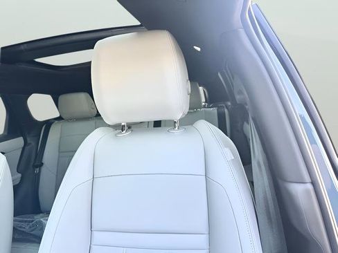 New 2026 Land Rover Range Rover Evoque S image 18