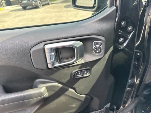 Used 2023 Jeep Wrangler Unlimited Sport AWD/4WD image 11