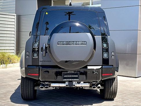 New 2026 Land Rover Defender 110 V8 AWD/4WD image 4
