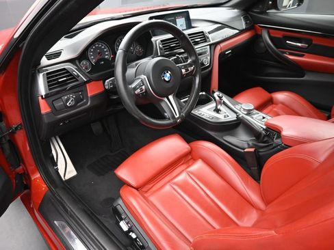 Used 2020 BMW M4 Convertible w/ Competition Package RWD image 11