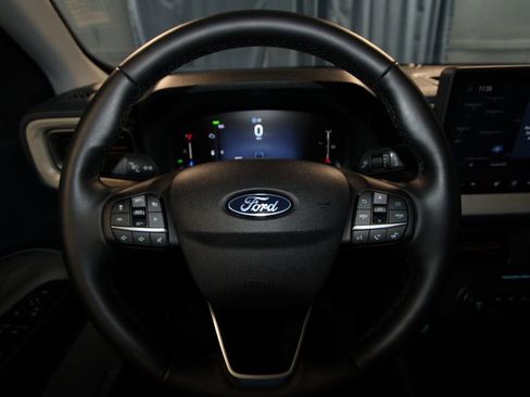 Used 2025 Ford Maverick Lariat image 11