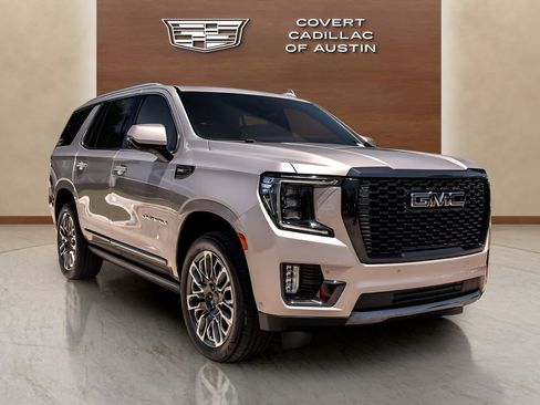 Used 2023 GMC Yukon Denali Ultimate w/ LPO, Floor Liner Package AWD/4WD image 6