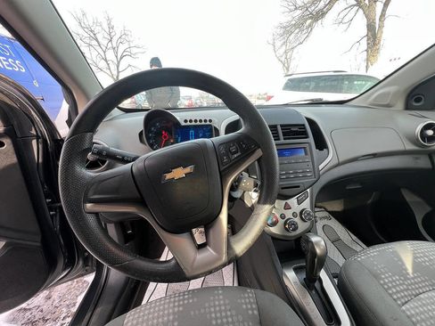 Used 2016 Chevrolet Sonic LS image 17