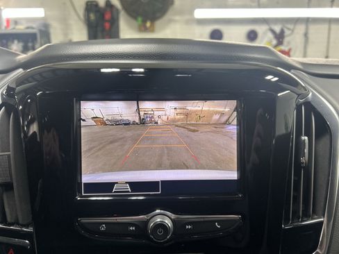 Certified 2021 Chevrolet Traverse LS image 16