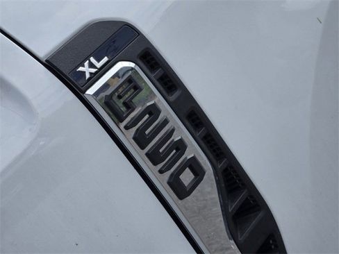 Used 2023 Ford F250 XL image 8