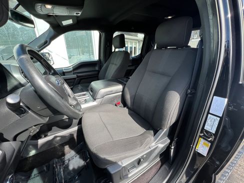 Used 2017 Ford F150 XLT w/ Equipment Group 302A Luxury image 14