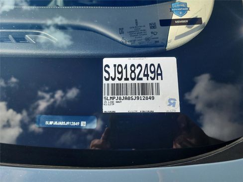 Certified 2025 Lincoln Nautilus Premier AWD/4WD image 11