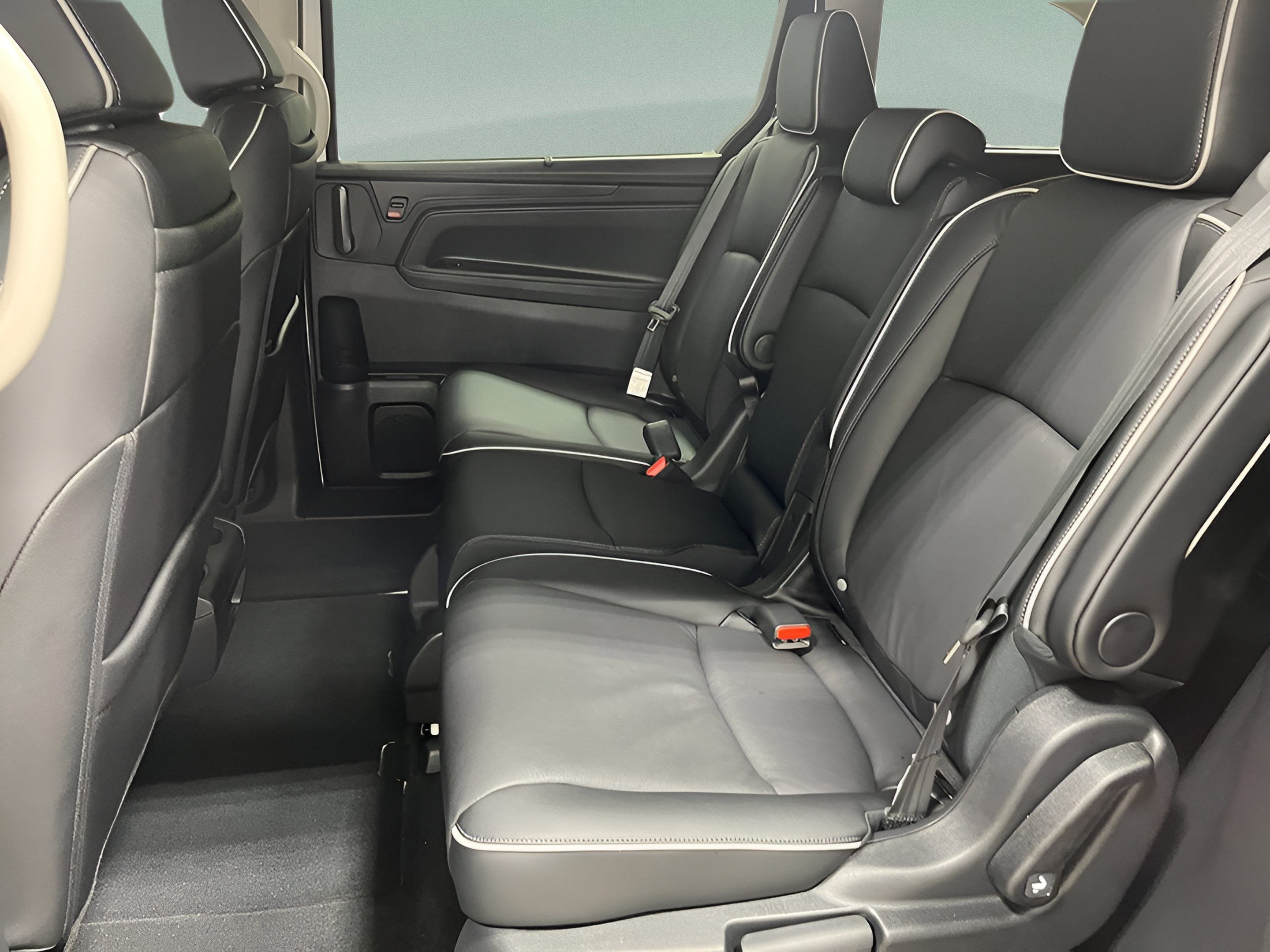 New 2027 Honda Odyssey Touring image 21