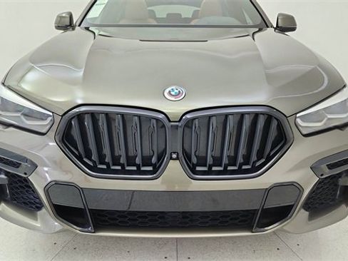 Used 2022 BMW X6 M50i w/ Premium Package image 8