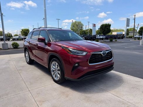 Used 2022 Toyota Highlander Limited AWD/4WD image 21