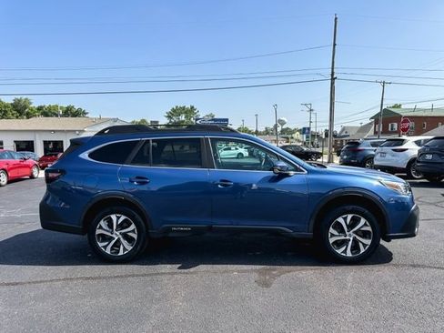 Used 2022 Subaru Outback Limited AWD/4WD image 9