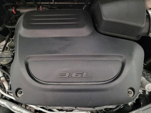 Used 2023 Chrysler Voyager LX FWD image 30