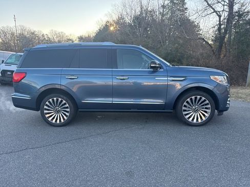 Used 2018 Lincoln Navigator Reserve w/ Technology Package image 2