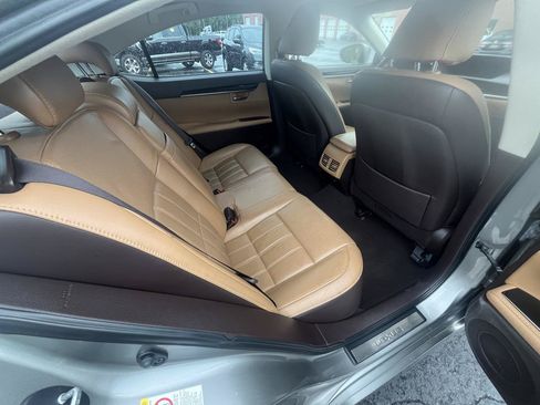 Used 2016 Lexus ES 350 FWD image 19