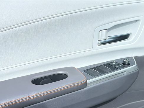 Used 2021 Toyota Sienna XSE image 22