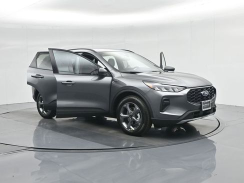 New 2025 Ford Escape ST-Line w/ Tech Pack #1 image 31