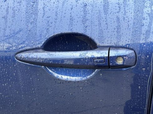 Certified 2023 Nissan Rogue SV image 13