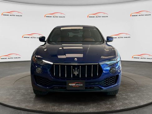 Used 2017 Maserati Levante AWD/4WD image 3