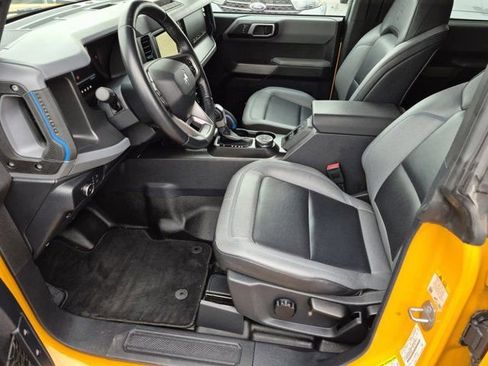 Used 2022 Ford Bronco Black Diamond w/ Sasquatch Package image 10