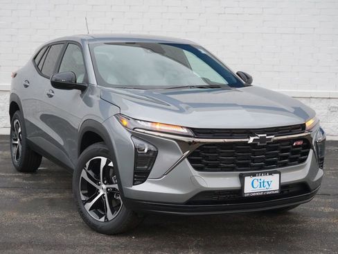 New 2026 Chevrolet Trax RS image 4