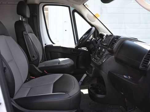Used 2025 RAM ProMaster 2500 w/ Convenience Group FWD image 21
