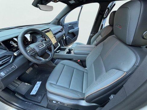 New 2026 GMC Acadia AT4 w/ Luxury Package image 9
