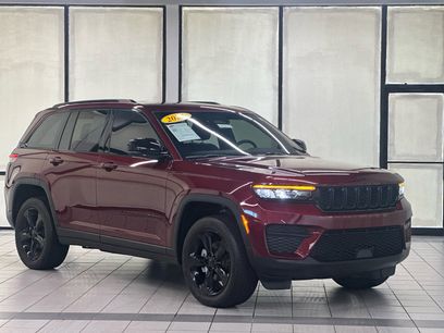 Used 2024 Jeep Grand Cherokee Altitude