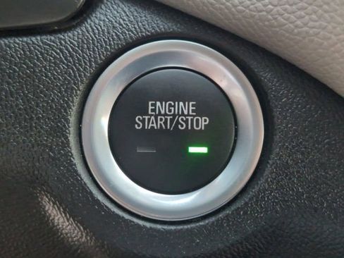 Certified 2019 Chevrolet Equinox LS w/ LS Convenience Package FWD image 16