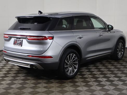 Used 2023 Lincoln Corsair Reserve w/ Equipment Group 201A FWD image 13