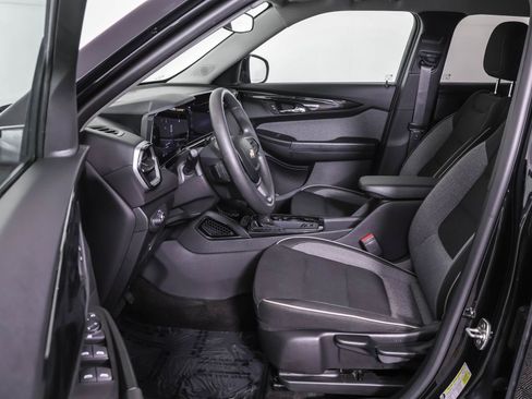 Used 2024 Chevrolet TrailBlazer LT FWD image 6
