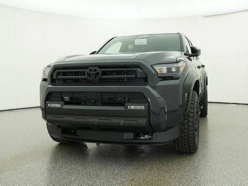 New 2026 Toyota 4Runner SR5 AWD/4WD image 19