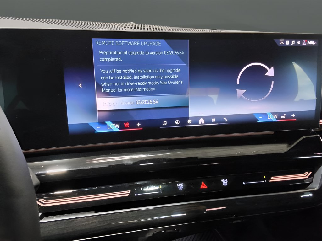 Used 2026 BMW 530i xDrive AWD/4WD image 18