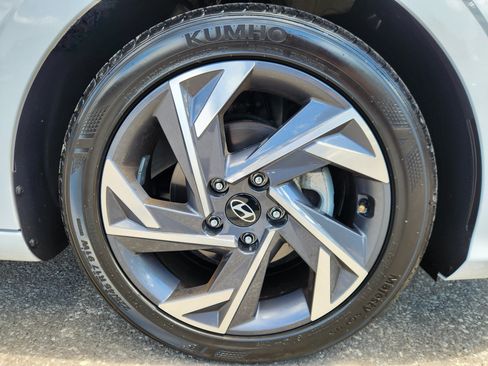 Certified 2025 Hyundai Elantra Sport w/ Cargo Package FWD image 19