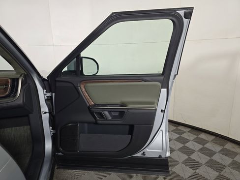 Used 2022 Rivian R1T Adventure image 18