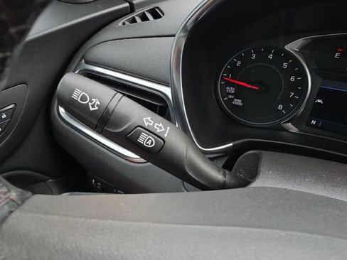 Used 2024 Chevrolet Equinox LT FWD image 24