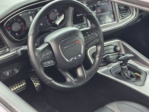 Used 2020 Dodge Challenger SXT w/ Plus Package image 15