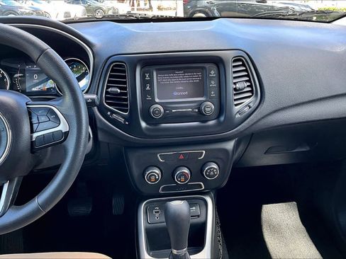 Used 2018 Jeep Compass Sport image 7