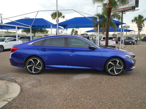 Used 2022 Honda Accord Sport image 4