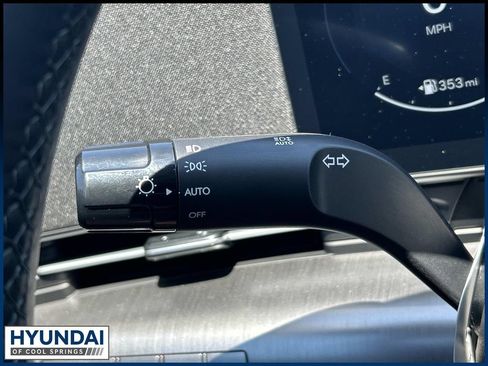 New 2027 Hyundai Kona Limited FWD image 35