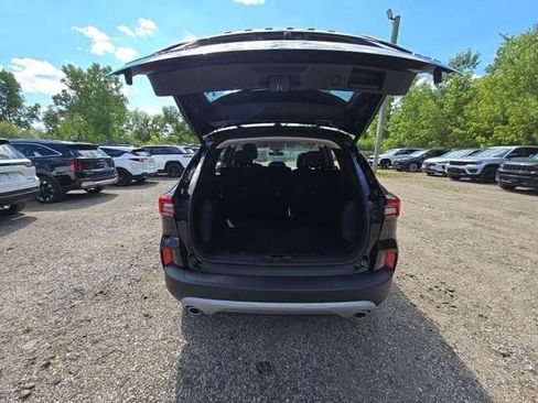 Used 2025 Ford Escape Platinum AWD/4WD image 7