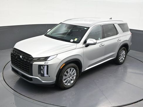 Used 2025 Hyundai Palisade SEL FWD image 16