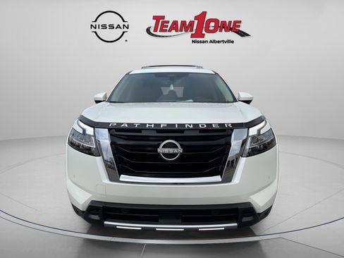 Used 2024 Nissan Pathfinder Platinum w/ Cargo Package image 2