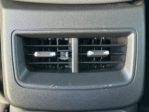 Used 2024 Chevrolet Equinox EV LT FWD image 37
