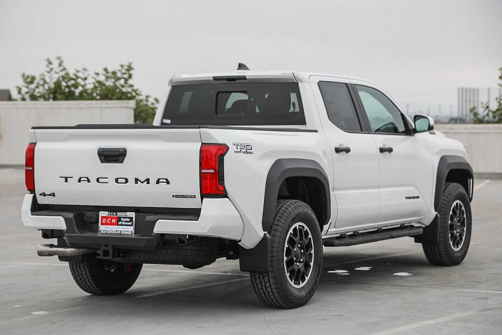 New 2025 Toyota Tacoma TRD Off-Road w/ TRD Off Road Upgrade Package AWD/4WD image 5