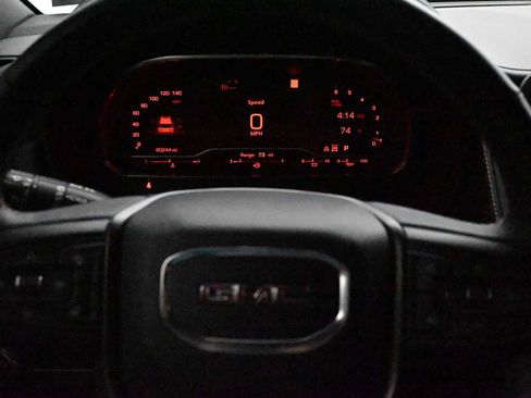 Used 2022 GMC Yukon XL AT4 AWD/4WD image 10
