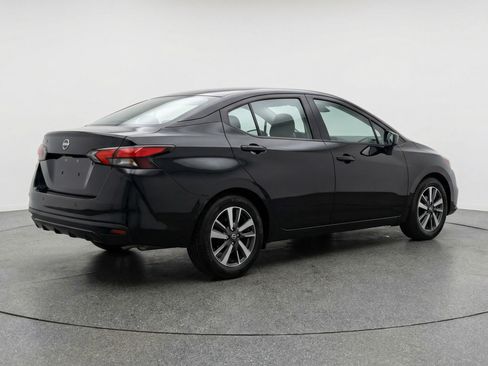 Used 2025 Nissan Versa SV image 9