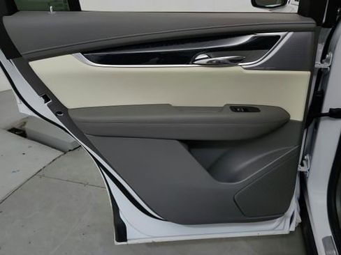 Certified 2024 Cadillac XT6 Premium Luxury w/ LPO, Floor Liner Package image 17